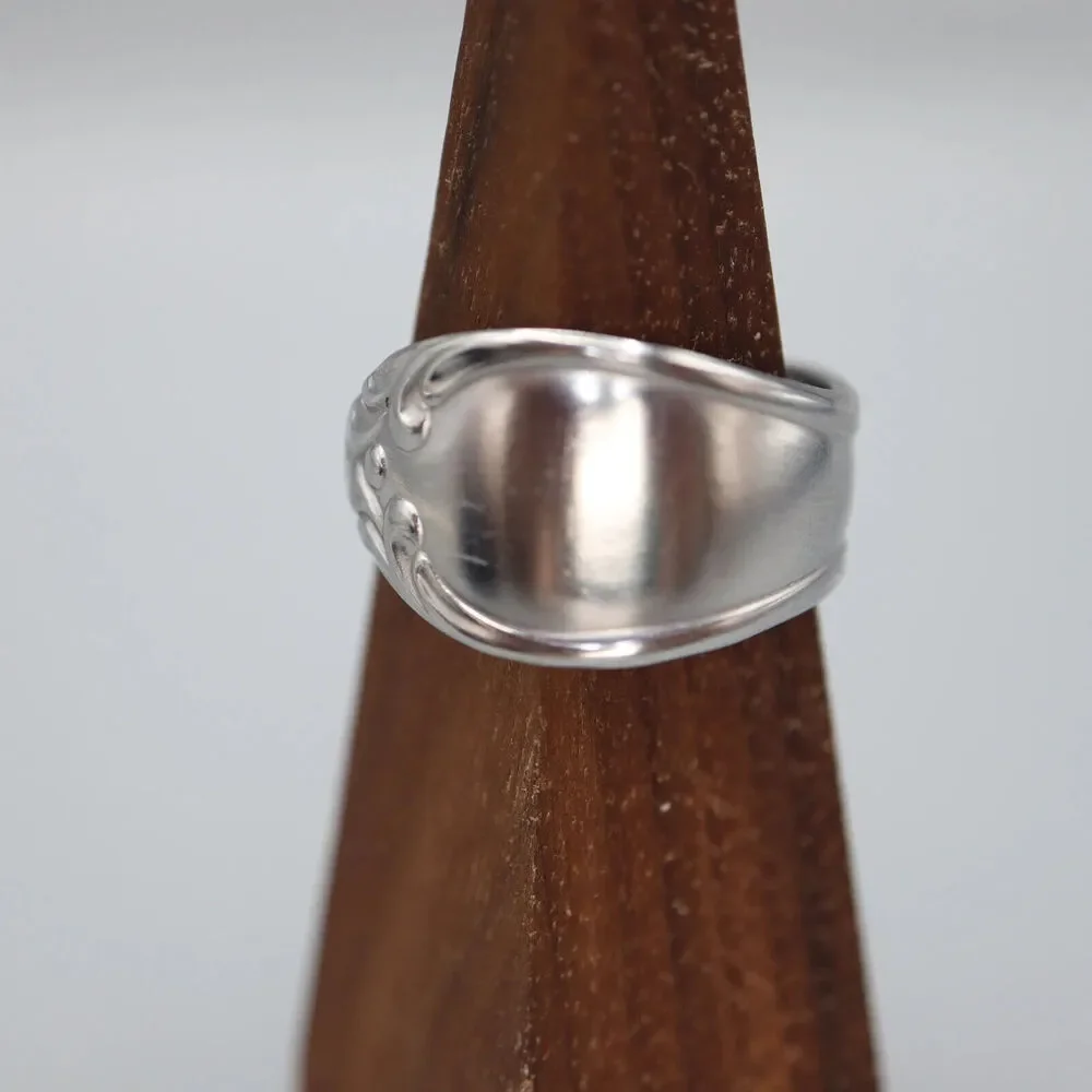 Clean Element Size 11 Spoon Ring Stainless Steel Polished Vintage Water Waves